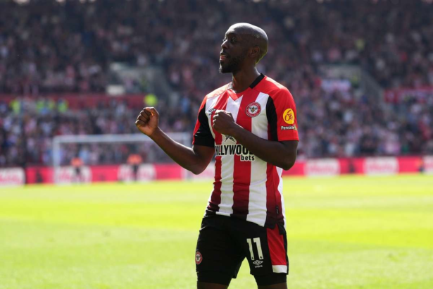 Yoane Wissa Newcastle semneaza atacantul Brentford