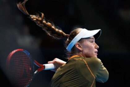 A doua favorita Elena Rybakina se califica din nou pentru WTA Finals