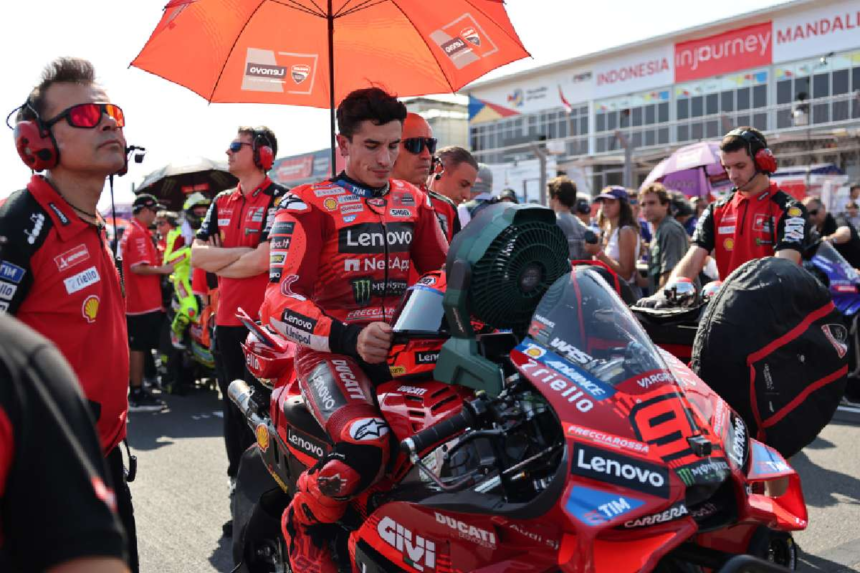 Campionul Mondial Marc Marquez se accidenteaza la clavicula intr un accident din Indonesia