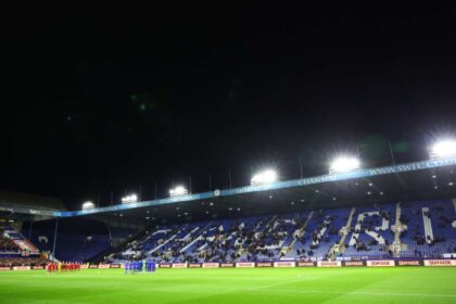 Echipa de campionat Sheffield Wednesday depune cerere pentru administrare arata documentele judecatoresti