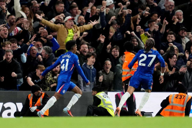 Estevao marcheaza golul de victorie in ultimul minut pentru Chelsea in timp ce Liverpool rateaza pozitia de varf
