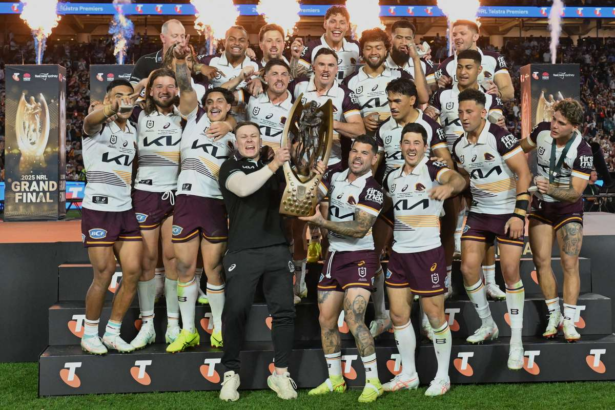 Finala NRL Brisbane Broncos inving Melbourne Storm cu 26 22