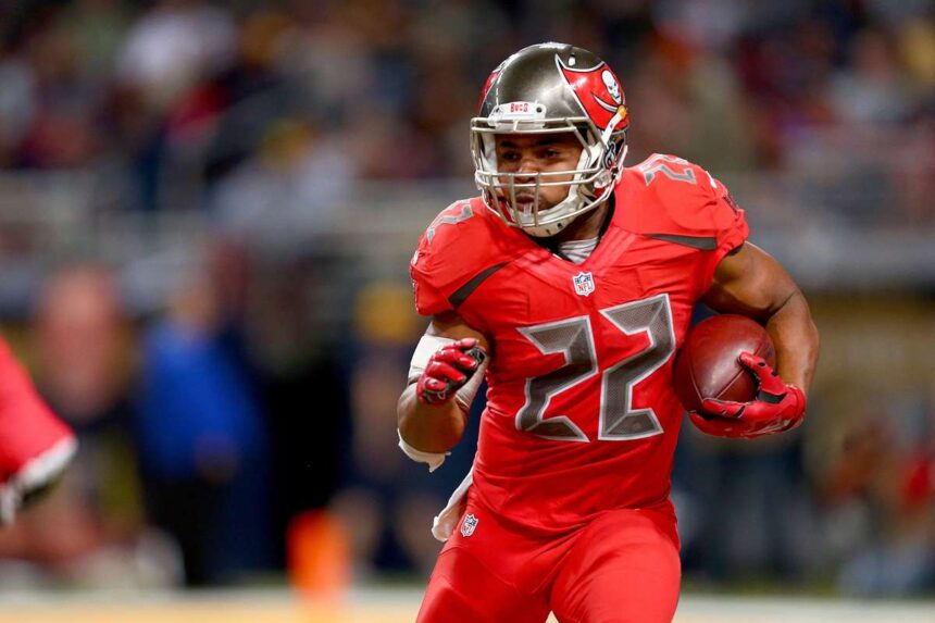 Fostul fundas alerga al Buccaneers Doug Martin moare la 36 ani