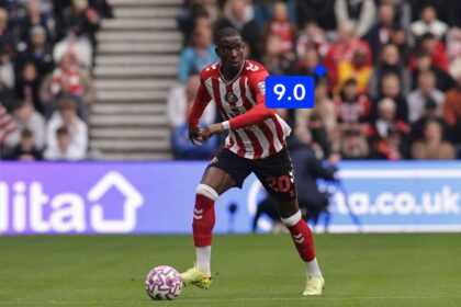 Jucatorul Saptamanii din Premier League Mukiele Straluceste ca Fundas la Sunderland