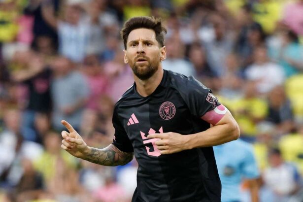Lionel Messi semneaza contract de prelungire cu Inter Miami pana in 2028