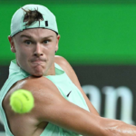 Renaascutul Rune il invinge pe Perricard pentru a ajunge in sferturile de finala la Shanghai