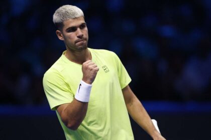 Alcaraz castiga meciul de deschidere la ATP Finals Zverev il invinge pe Shelton