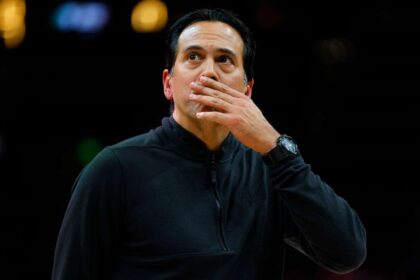 Antrenorul Miami Heat Erik Spoelstra pierde casa intr un incendiu imens