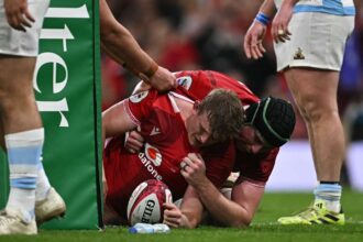 Capitanul Tarii Galilor Morgan este accidentat cu un umar dislocat