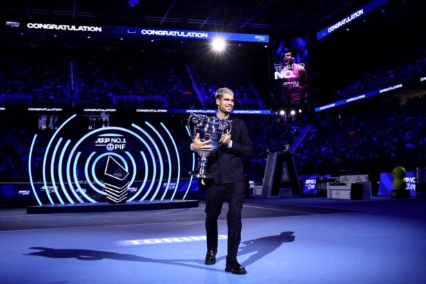Carlos Alcaraz intristat se retrage de la Davis Cup Finals din cauza unui hamstring umflat