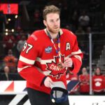 Echipa de hochei din Canada dezvaluie trei tricouri pentru Olimpiada din 2026