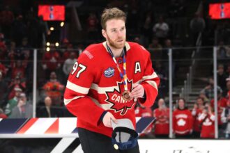 Echipa de hochei din Canada dezvaluie trei tricouri pentru Olimpiada din 2026