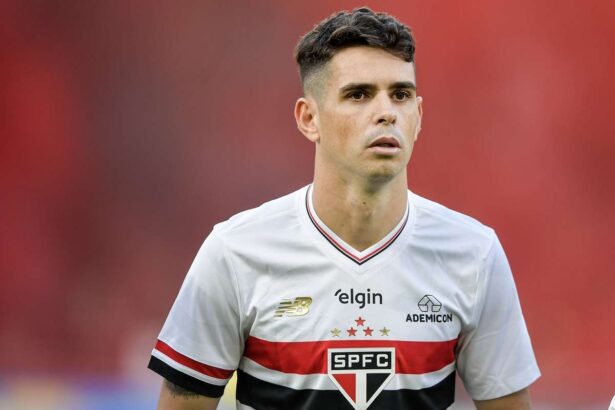 Fostul mijlocas al lui Chelsea Oscar a fost spitalizat cu complicatii la inima