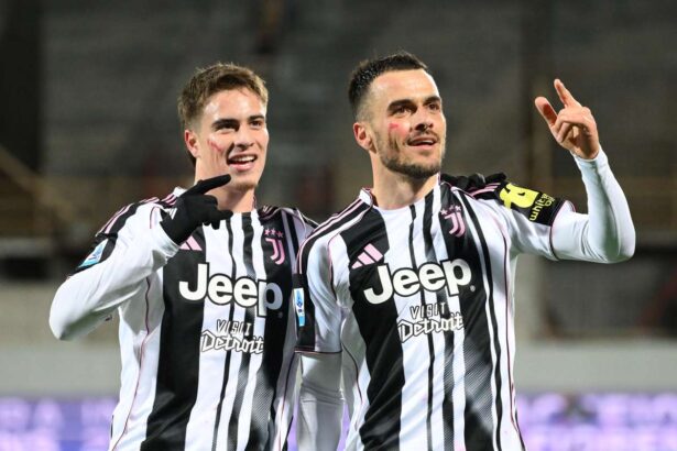 Juventus invinge Cagliari cu 2 1 prelungind seria neinfranta a lui Spalletti