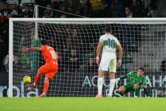 Lovitura de pedeapsa tarzie a lui Oyarzabal salveaza Real Sociedad in remiza din LaLiga contra lui Elche