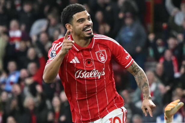 Marginea Dominanta a Padurea Conduce pe Dyche la Prima Victorie in Premier League