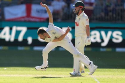 Mark Wood probabil va rata al doilea Test Ashes din cauza unei accidentari la genunchi