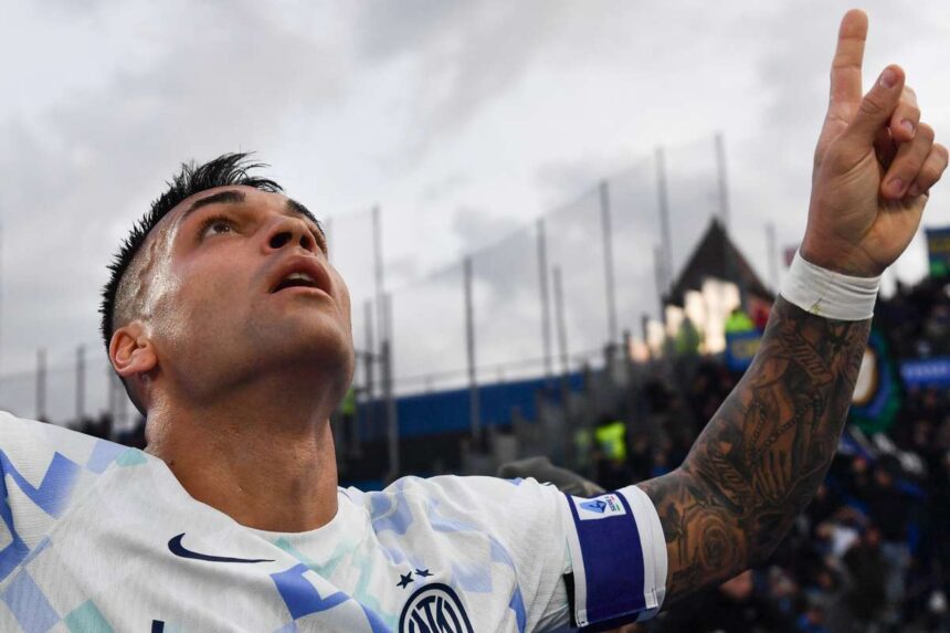 Martinez marcheaza de doua ori in timp ce Inter invinge Pisa si urca pe locul doi in Serie A
