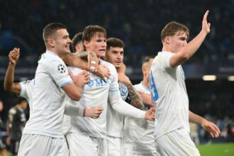 Napoli lupta pentru o victorie cu 2 0 impotriva Qarabag in Champions League