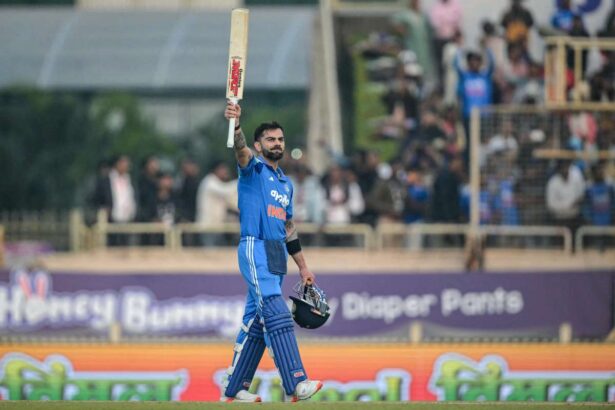 Regele Kohli conduce India la o victorie cu 17 run uri impotriva Africii de Sud