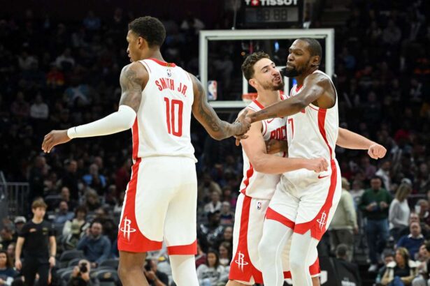 Rezumat NBA OKC Thunder castiga 15 1 Rockets inving Cavaliers