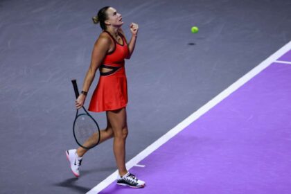 Sabalenka triumfa asupra Anisimova pentru a ajunge la Finalele WTA impotriva lui Rybakina