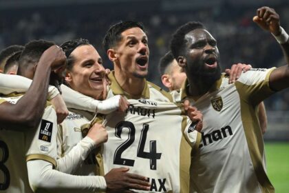 Thauvin conduce Lens la victorie asupra lui Angers ajungand pe prima pozitie in Ligue 1 pentru prima data in 21 de ani