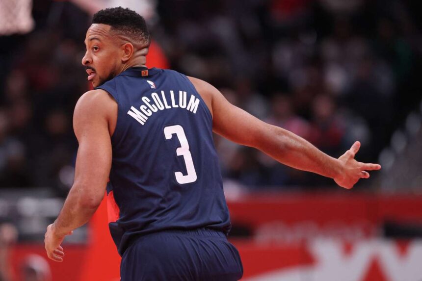 Vrajitorii termina seria de 14 infrangeri cu 46 de puncte ale lui McCollum Magic marcheaza 86 in prima repriza