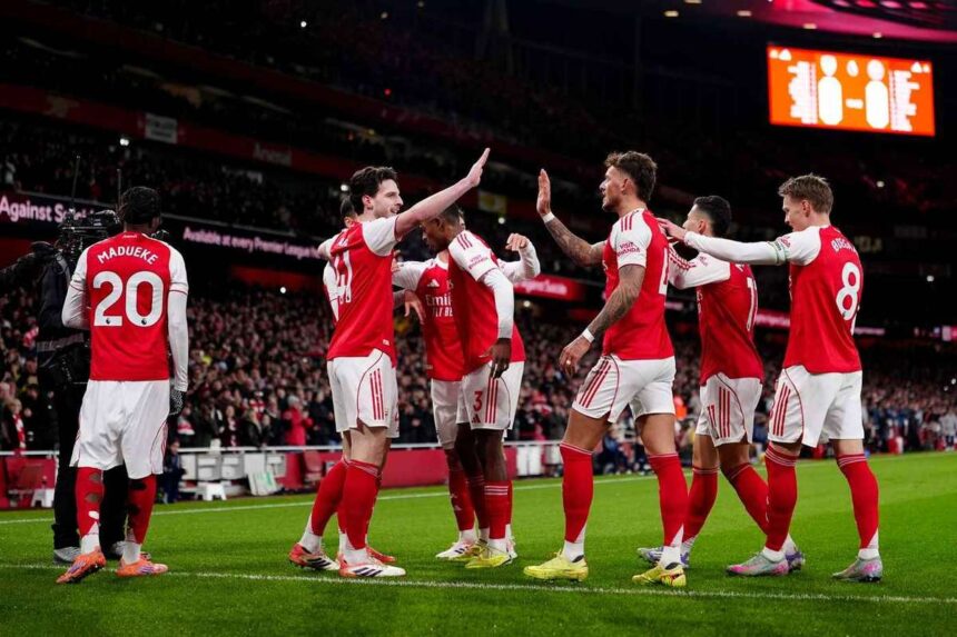Arsenal obtine victorie grea impotriva Brentford isi extinde avantajul