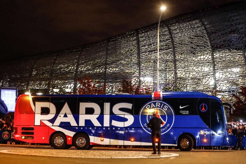 Autobuzul echipei PSG a fost lovit cu pietre in Bilbao dupa meciul din Champions League
