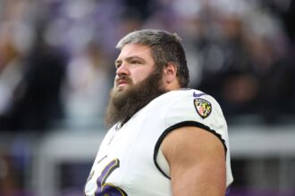 Baltimore Ravens lineman Ben Cleveland suspendat pentru trei meciuri