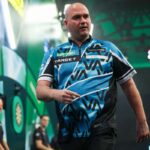 Campionatul de Darts PDC Gian van Veen obtine prima victorie Rob Cross progreseaza si el