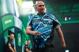 Campionatul de Darts PDC Gian van Veen obtine prima victorie Rob Cross progreseaza si el
