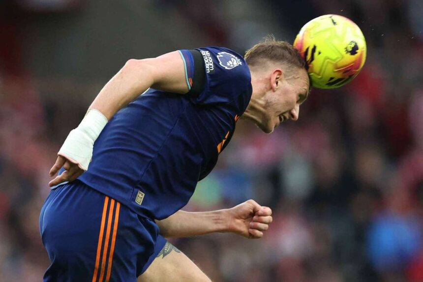 Dan Burn ar fi raportat cu o coasta fracturata si un plaman afectat