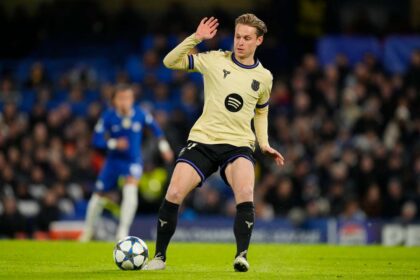 De Jong si Araujo probabil vor lipsi de la meciul crucial impotriva lui Atletico