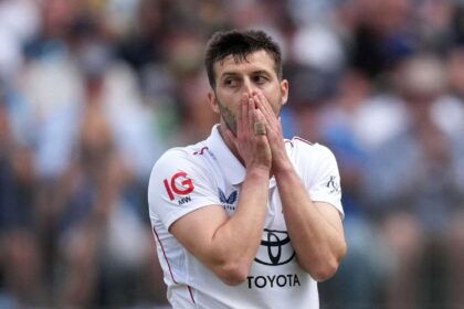 Disponibilitatea lui Mark Wood pentru al treilea Test Ashes in dubiu