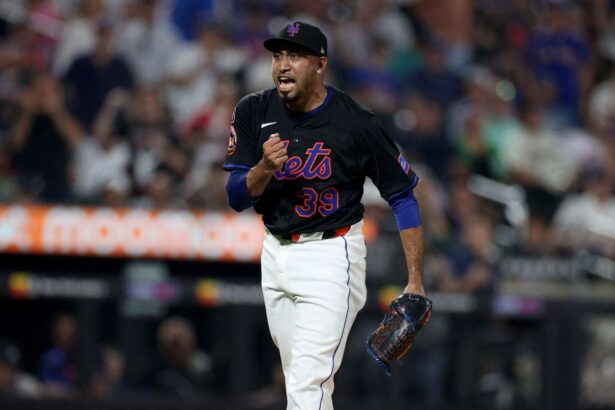 Edwin Diaz semneaza un contract record de trei ani 69 milioane de dolari cu Dodgers