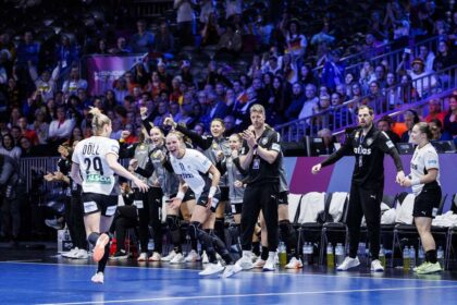 Germania socheaza Franta pentru a ajunge la prima Finala a Campionatului Mondial dupa 32 de ani