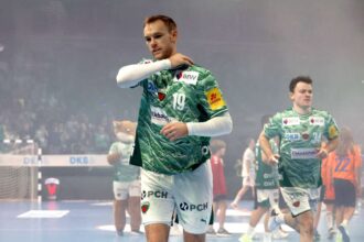 Ingrijorari pentru Danemarca si Fuchse Berlin cand Mathias Gidsel se accidenteaza la umar