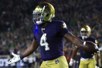 Jeremiyah Love de la Notre Dame face istorie cu Premiul Doak Walker