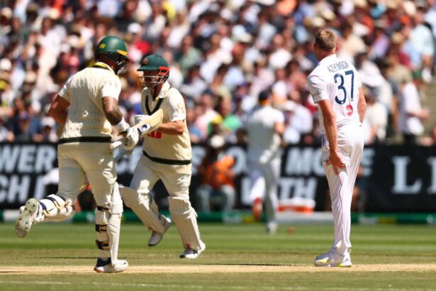 Jucatorul de cricket englez Atkinson poate avea o accidentare la coapsa