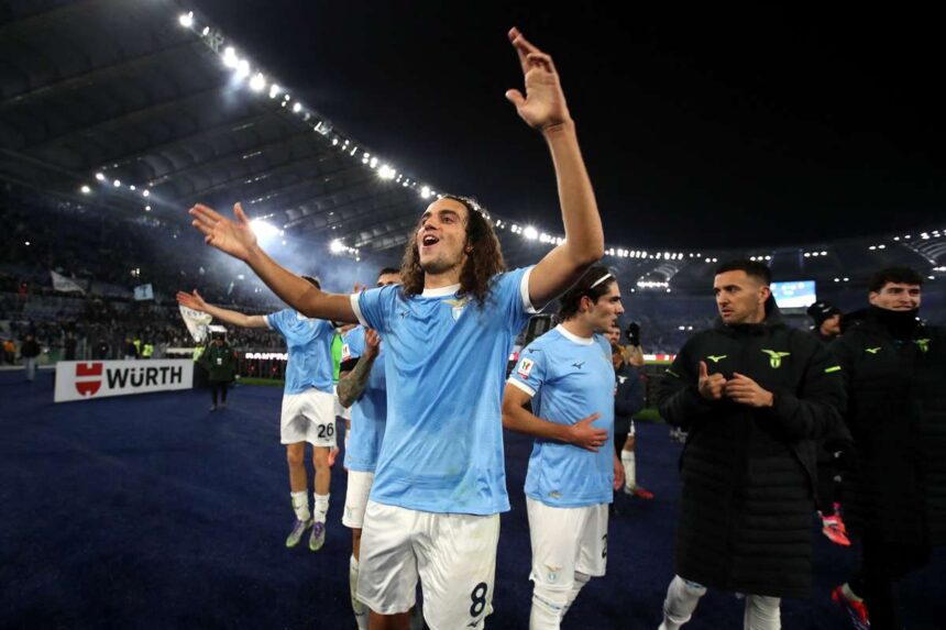 Lazio socheaza liderii Serie A AC Milan avanseaza in Coppa Italia