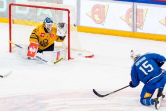 Liga Campionilor la Hochei Zug Marca Trei in Al Doilea Perioada pentru a Invinge Lukko 3 0 si a Avansa in Semifinale