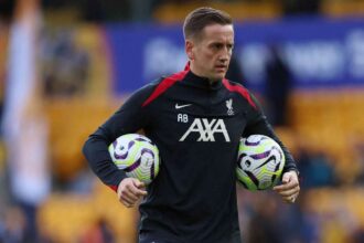 Liverpool se desparte de antrenorul pentru fazele fixe Aaron Briggs