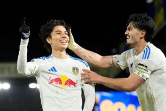 Liverpool se lupta pe masura ce Leeds egaleaza in timpul de oprire