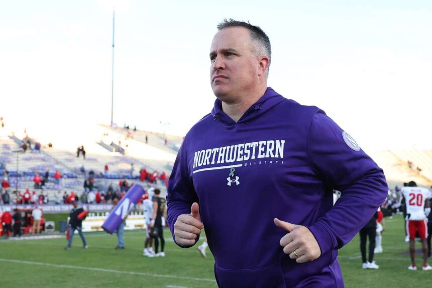 Michigan State angajeaza fostul antrenor de fotbal al universitatii Northwestern Pat Fitzgerald