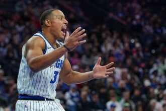 NBA a amendeaza pe Desmond Bane din Orlando pentru aruncarea mingii spre OG Anunoby