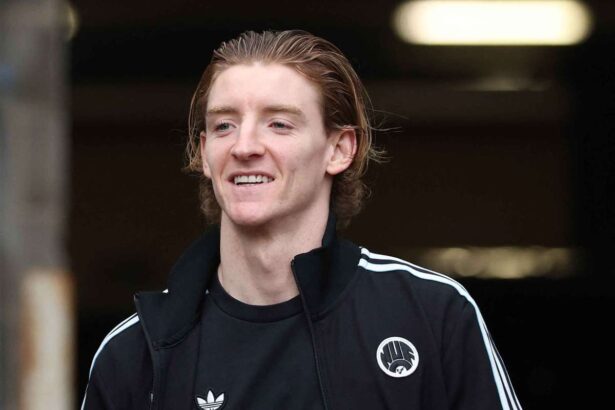 Newcastle cauta clarificare privind decizia luarii penaltyului lui Gordon in meciul cu Chelsea remiza