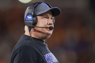 Oregonul Will Stein sa l succede pe Mark Stoops ca antrenor al Kentucky