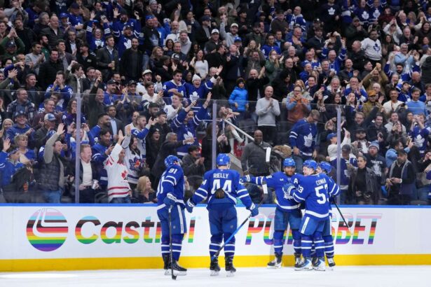 Rezumat NHL Toronto Maple Leafs marcheaza sapte in meci de rivalitate